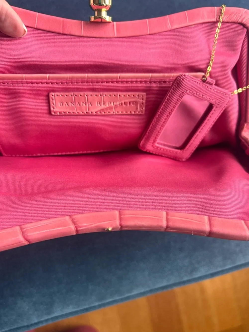 Banana Republic Pink Croc-Embossed Clutch - Picture 3 of 6